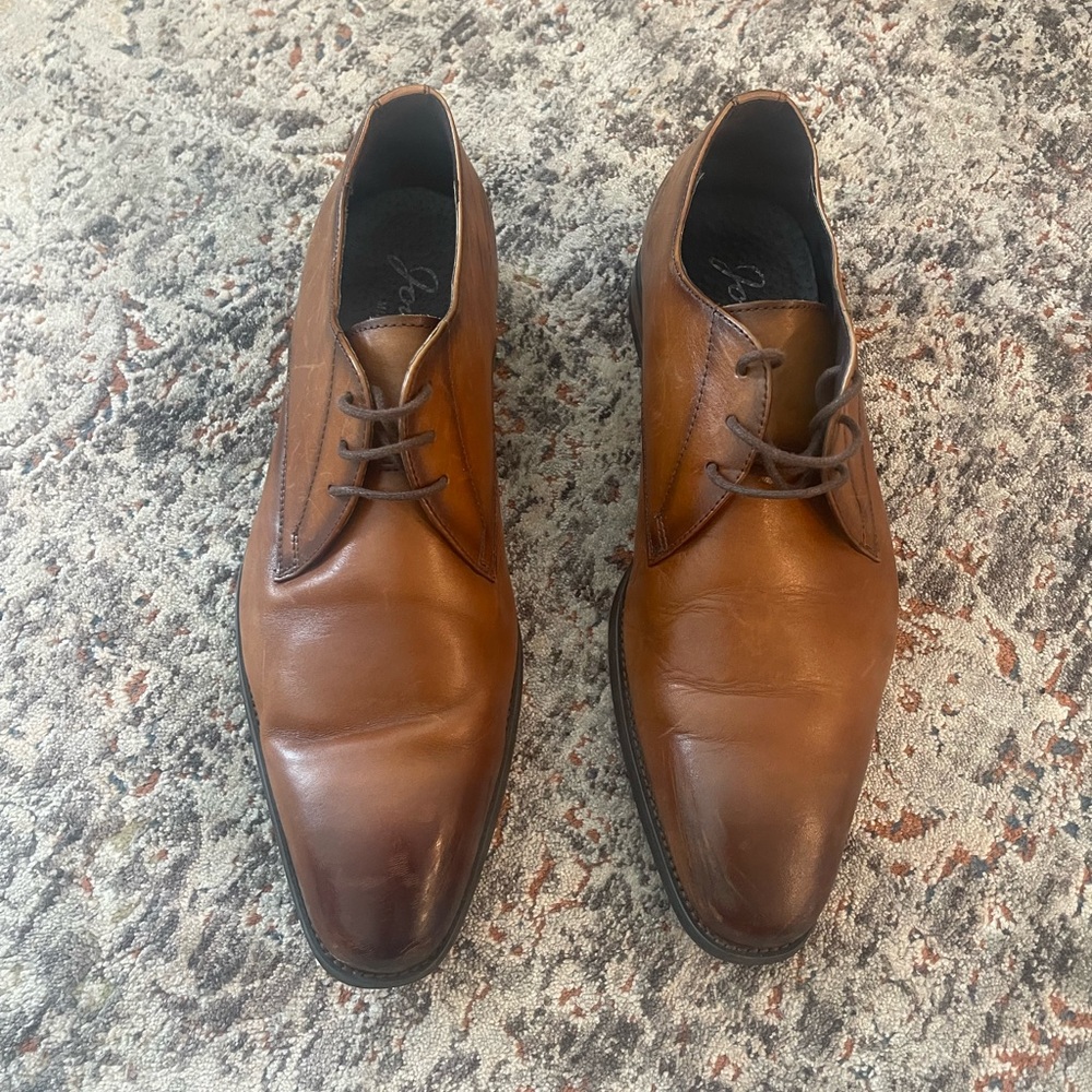 Classic Tan Men's Oxford Shoes